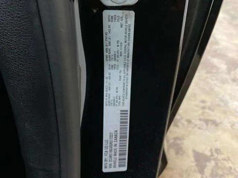 Used 2025 Chrysler Pacifica Select FWD image 88