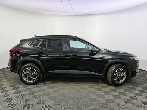 Used 2024 Chevrolet Trax LT w/ Driver Confidence Package image 13