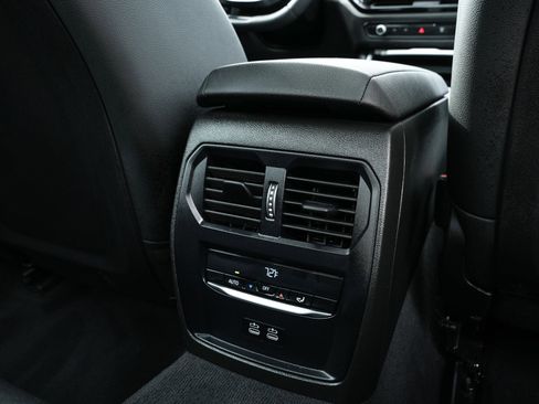 Used 2025 BMW 330i xDrive Sedan image 37