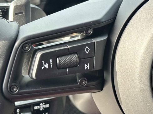 New 2026 Porsche Cayenne image 25