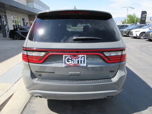 Used 2022 Dodge Durango R/T w/ Blacktop Package AWD/4WD image 8