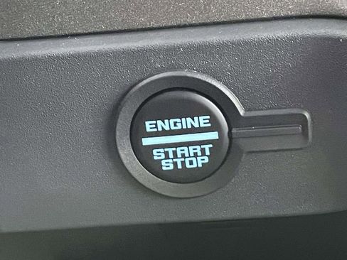 New 2025 Ford Bronco Badlands image 25