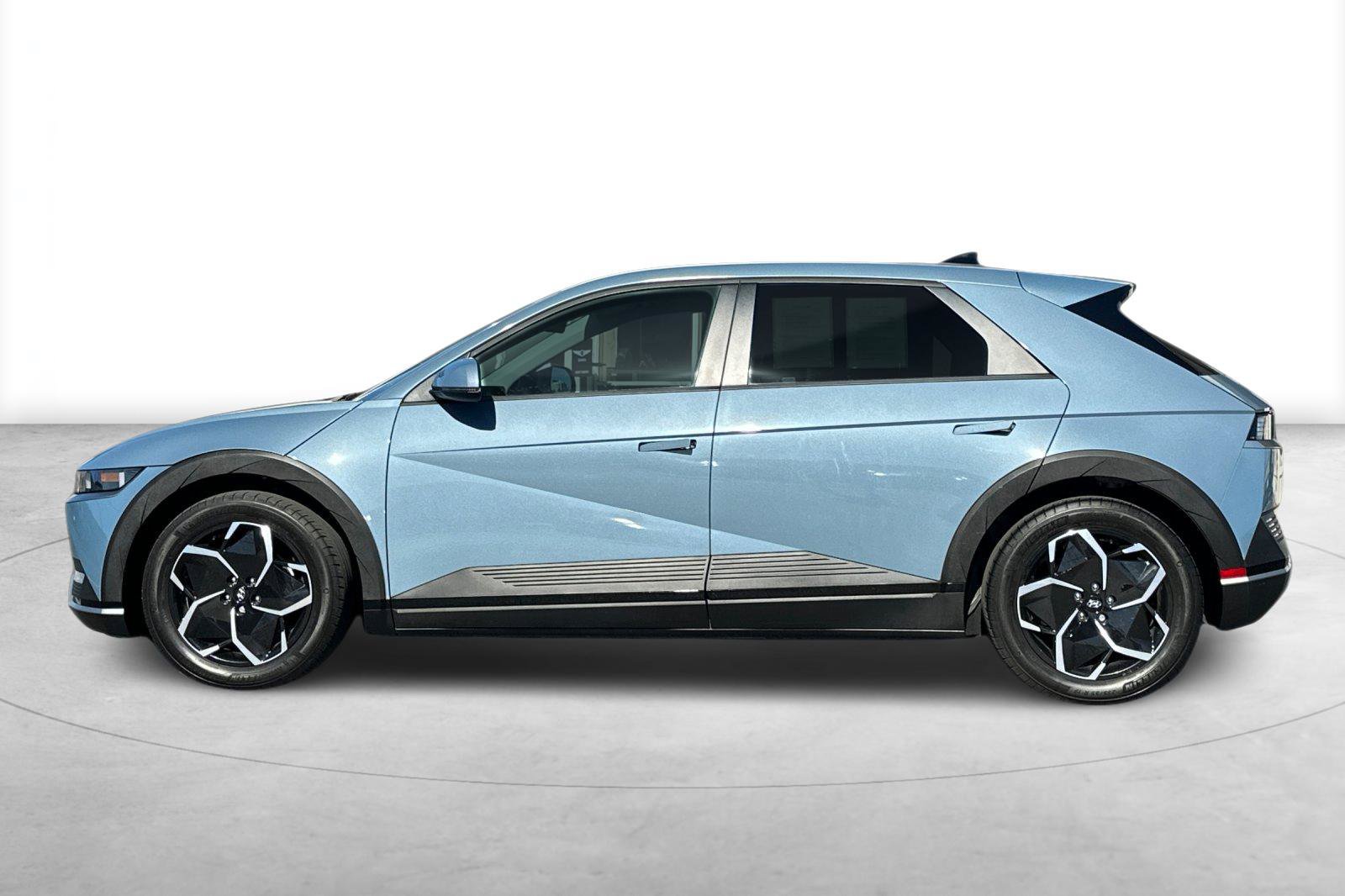 Certified 2024 Hyundai Ioniq 5 SEL RWD image 3