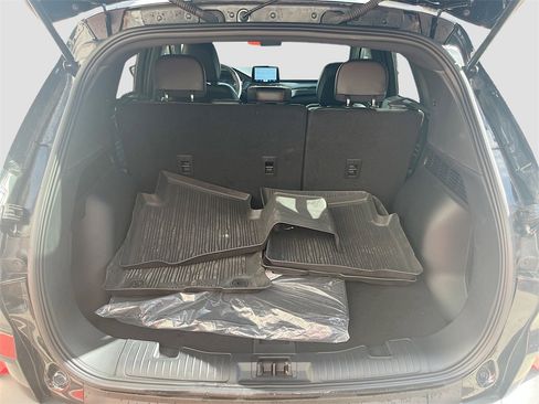 Used 2025 Ford Escape ST-Line image 24