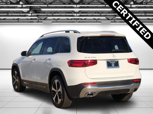 Certified 2025 Mercedes-Benz GLB 250 image 9