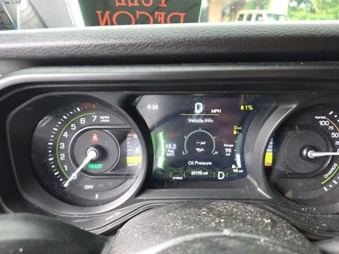 Used 2024 Jeep Wrangler Unlimited AWD/4WD image 23
