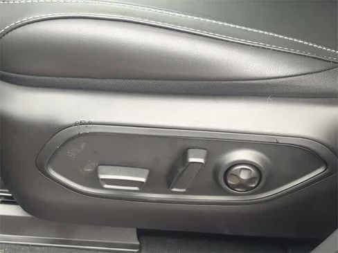 New 2025 Jeep Grand Cherokee Limited image 17