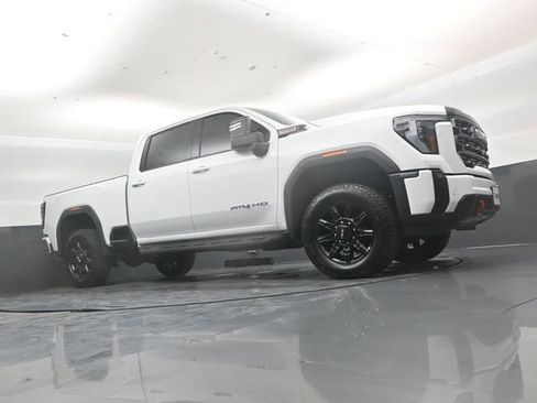 Used 2025 GMC Sierra 2500 AT4 AWD/4WD image 38