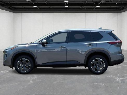 Used 2025 Nissan Rogue SV AWD/4WD image 8