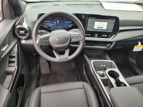 New 2026 Chevrolet Equinox LT w/ Convenience Package II image 8