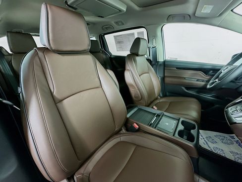 New 2026 Honda Odyssey Touring image 29
