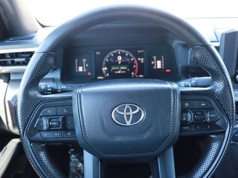 Used 2024 Toyota Tacoma SR5 AWD/4WD image 19