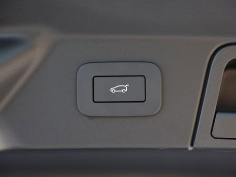 New 2026 Land Rover Range Rover Velar Dynamic SE AWD/4WD image 29
