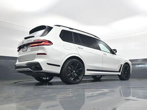Used 2025 BMW X7 M60i w/ Executive Package image 22