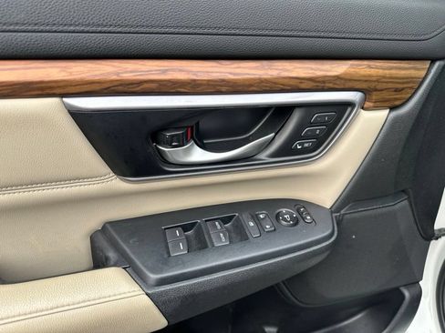 Certified 2017 Honda CR-V Touring image 16