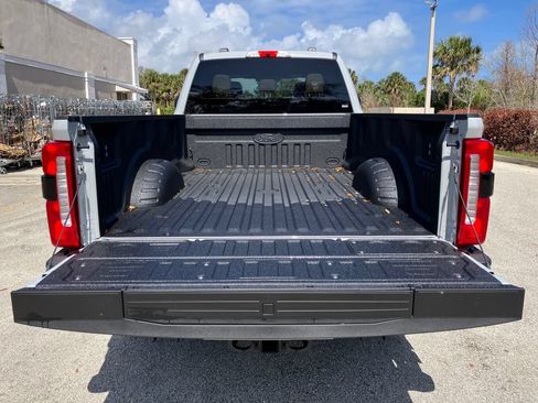 New 2026 Ford F250 XLT w/ XLT Premium Package AWD/4WD image 9
