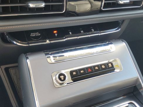 New 2026 Lincoln Aviator AWD image 21