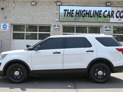 Used 2018 Ford Explorer 4WD Police Interceptor image 2