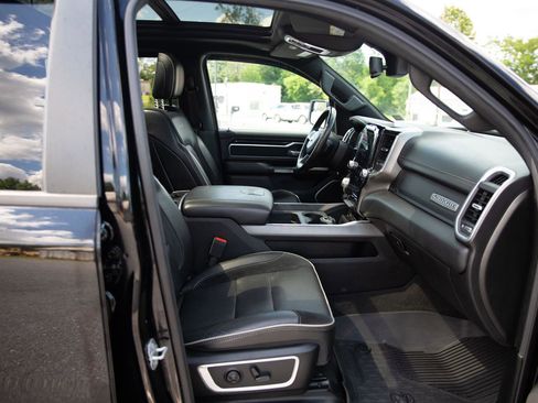 Used 2020 RAM 1500 Laramie AWD/4WD image 25