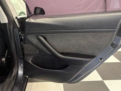 Used 2020 Tesla Model 3 Standard Range Plus RWD image 24
