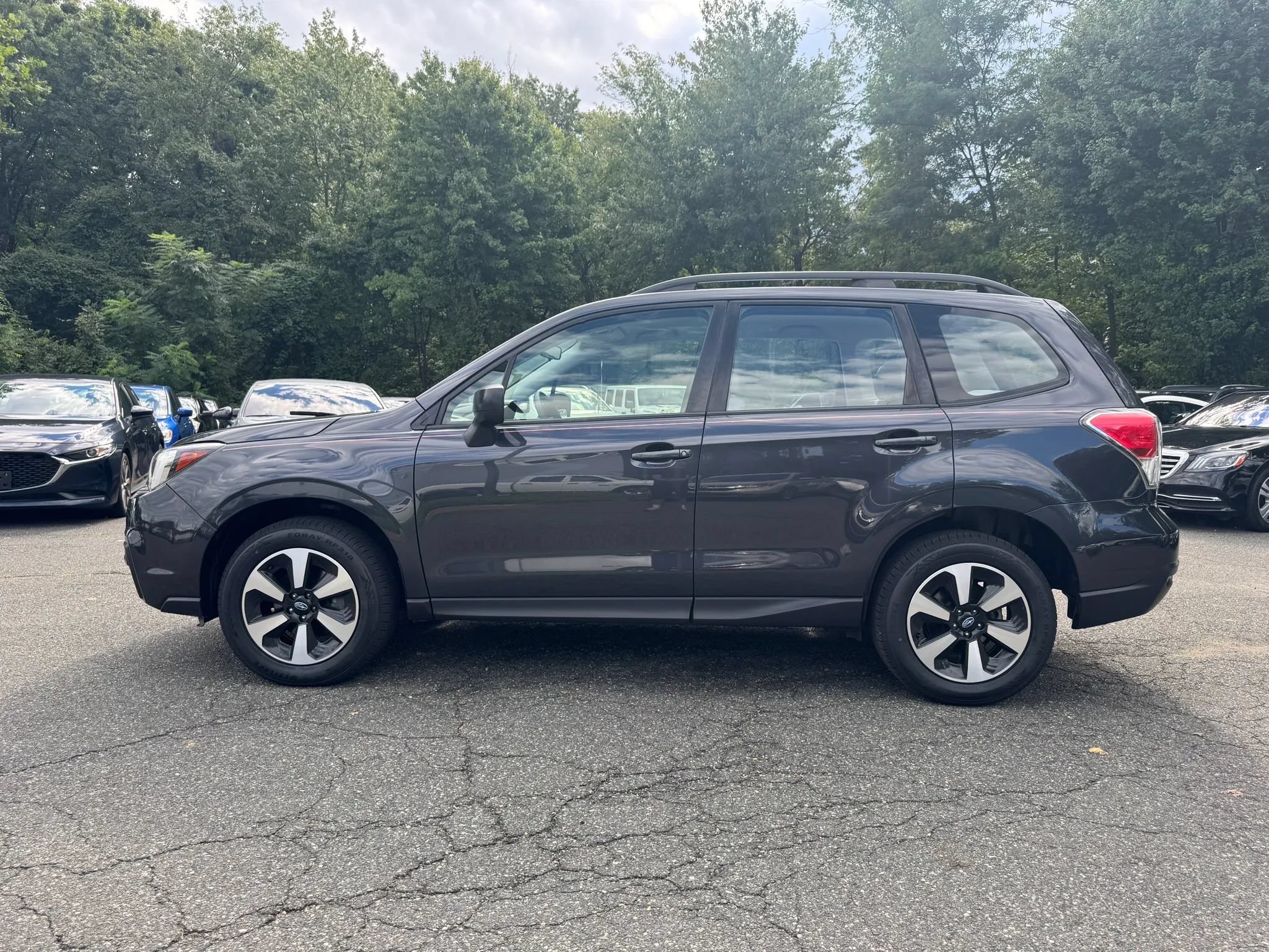 Used 2018 Subaru Forester 2.5i w/ Alloy Wheel Package AWD/4WD image 2