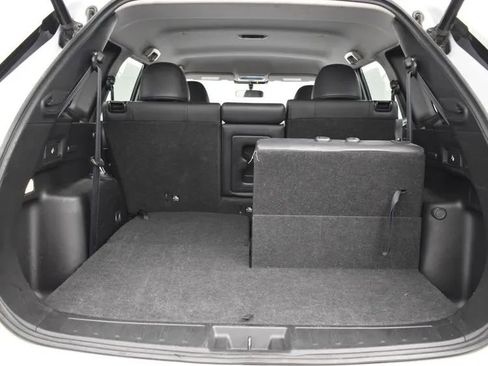 Used 2024 Mitsubishi Outlander FWD image 16