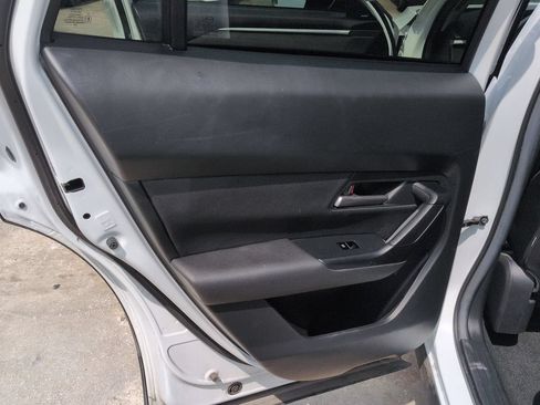 Used 2025 MAZDA CX-50 AWD 2.5 S w/ Premium Package image 10