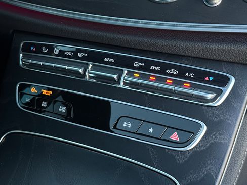 Used 2022 Mercedes-Benz E 350 Sedan image 32