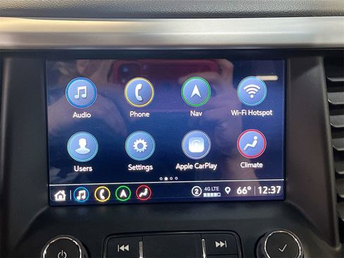 Used 2022 GMC Acadia SLT w/ Technology Package image 15