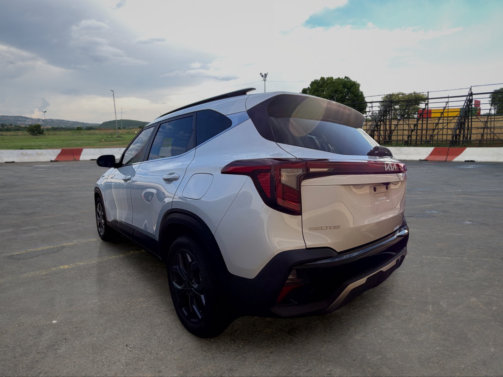Certified 2024 Kia Seltos S FWD image 4