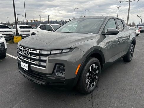 New 2025 Hyundai Santa Cruz SE image 4