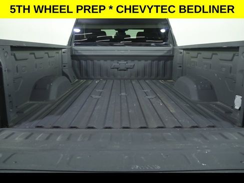 Used 2024 Chevrolet Silverado 2500 LT image 11