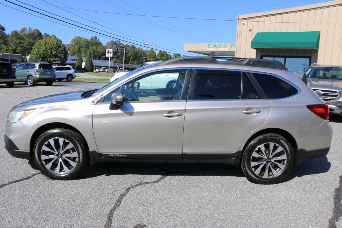 Used 2017 Subaru Outback 2.5i Limited AWD/4WD image 2