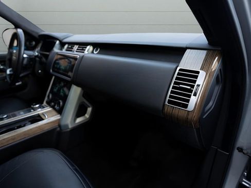 Used 2020 Land Rover Range Rover HSE image 31