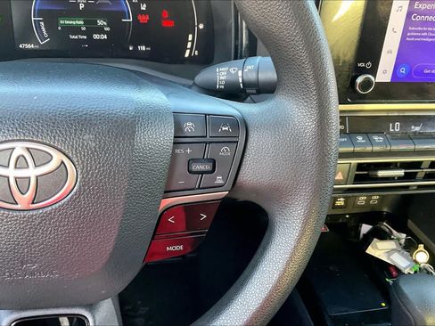 Used 2025 Toyota Camry LE FWD image 24