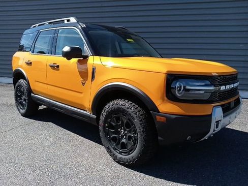 New 2026 Ford Bronco Sport Badlands w/ Sasquatch Badlands Package AWD/4WD image 1