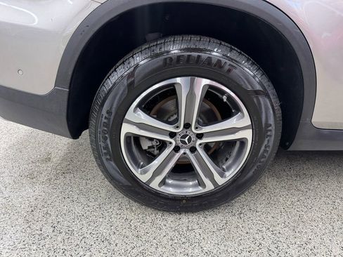 Used 2021 Mercedes-Benz GLC 300 4MATIC image 38