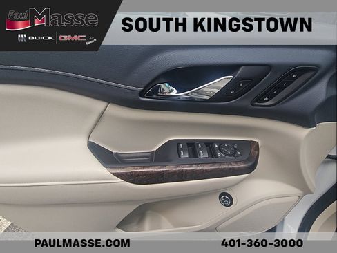 Certified 2023 GMC Acadia Denali w/ Denali Ultimate Package AWD/4WD image 12