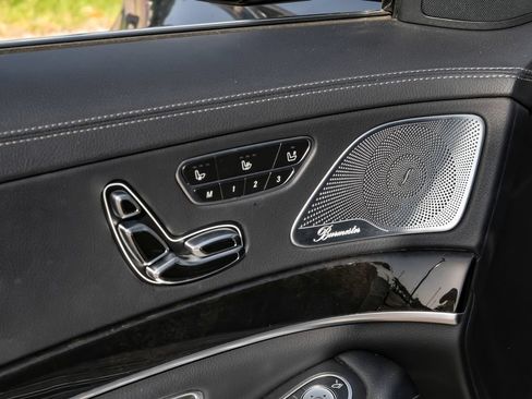 Used 2016 Mercedes-Benz S 550 Sedan image 38
