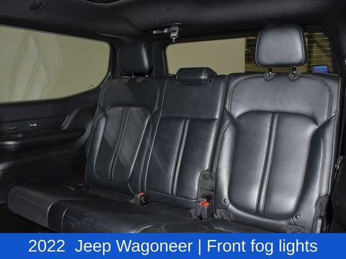 Used 2022 Jeep Wagoneer Series III w/ Premium Group I AWD/4WD image 30