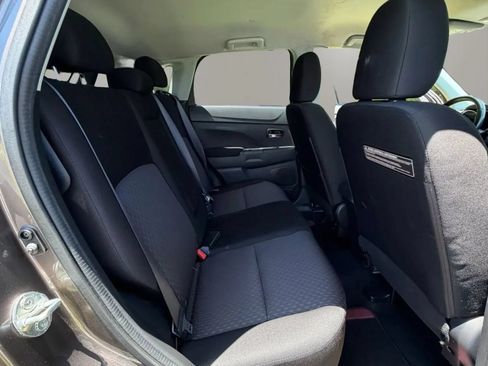 Used 2017 Mitsubishi Outlander Sport ES AWD/4WD image 12