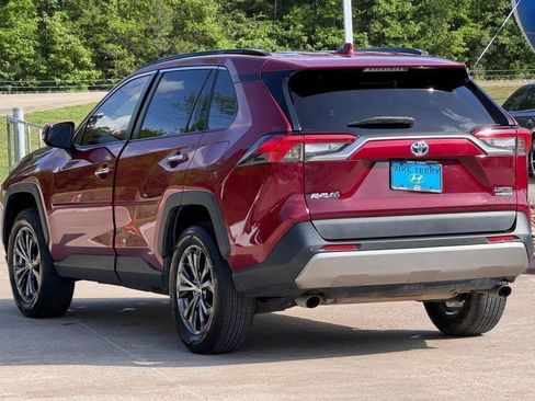 Used 2022 Toyota RAV4 Limited AWD/4WD image 24