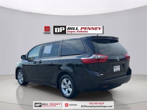 Used 2020 Toyota Sienna L image 3