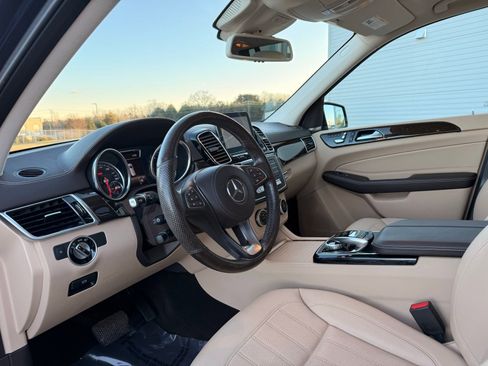 Used 2018 Mercedes-Benz GLS 450 4MATIC w/ Premium Package image 18