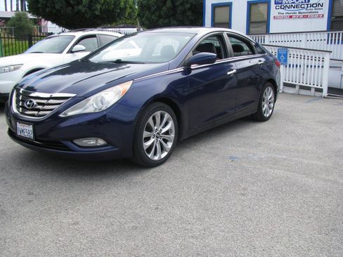 Used 2013 Hyundai Sonata SE image 2