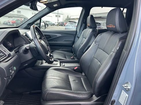 Used 2023 Honda Passport TrailSport image 13