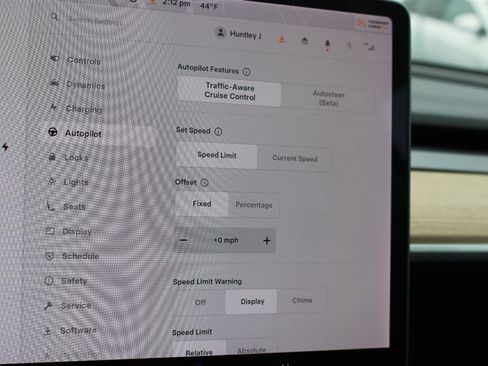 Used 2021 Tesla Model Y Long Range image 17