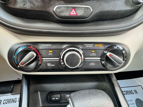 Used 2024 Kia Soul LX image 21