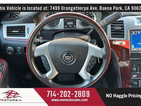 Used 2013 Cadillac Escalade Premium AWD/4WD image 34