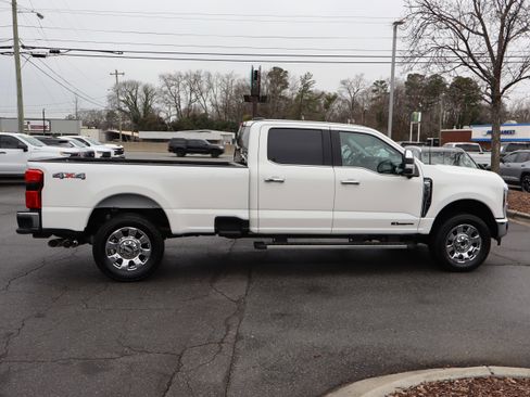 Used 2025 Ford F250 Lariat w/ Chrome Package image 11